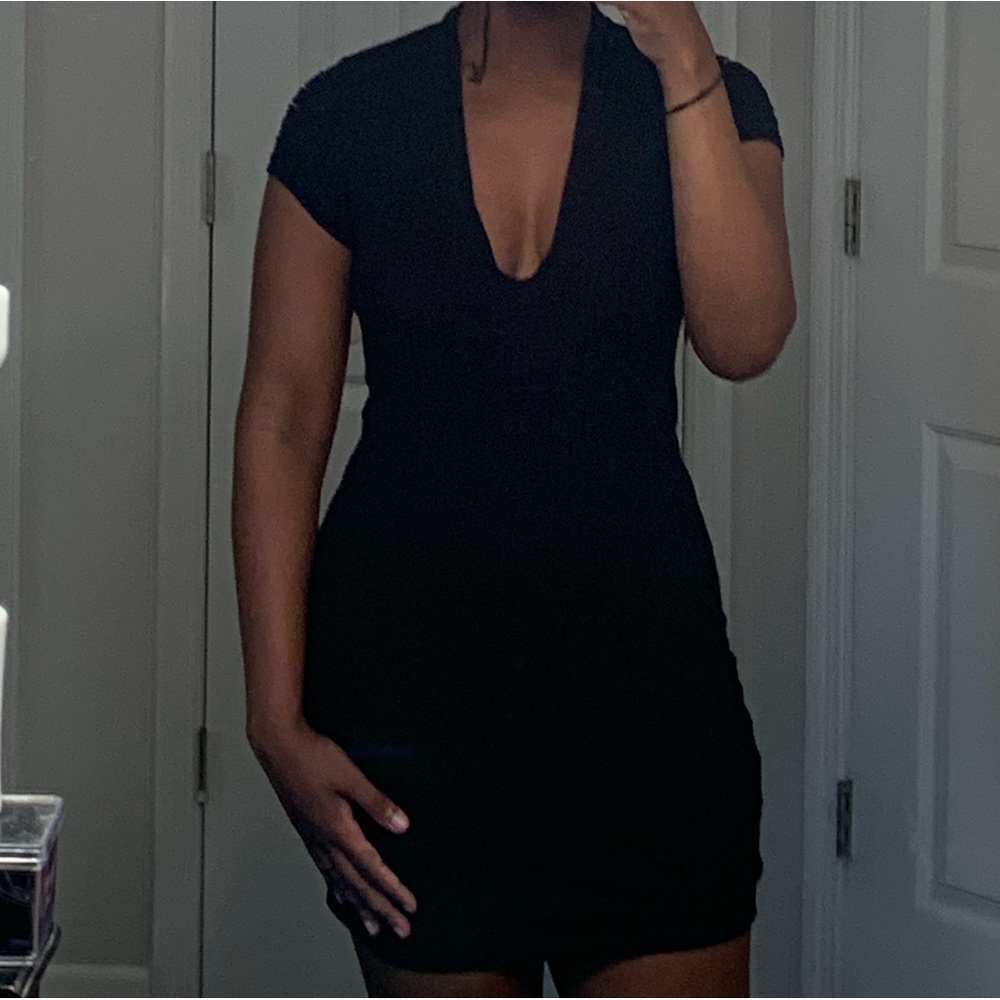 Black sexy cleavage tight dress - fashion nova
